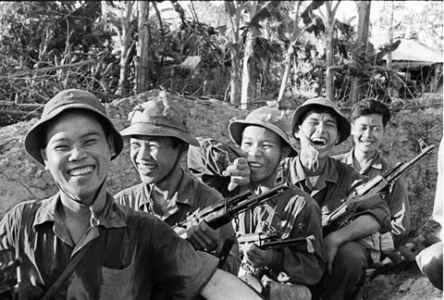 Những chiến sỹ giải phóng quân luôn sẵn sàng hy sinh vì sự nghiệp giải phóng dân tộc, vì đồng đội - Ảnh tư liệu