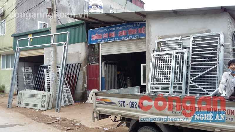 Xưởng cơ khí, sơn tĩnh điện Hùng Sơn được xây dựng trên đất ở, không có báo cáo đánh giá tác động môi trường cũng như cam kết môi trường