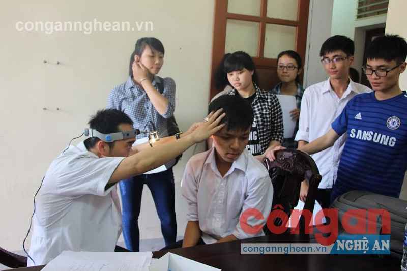  Việc chăm sóc sức khỏe cho học sinh là rất quan trọng và cần thiết