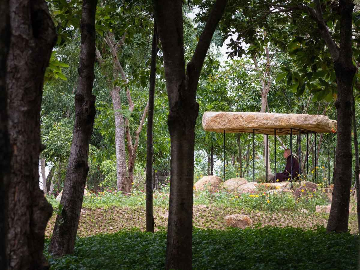 Năm 2015, có 7 công trình tôn giáo được vinh danh. Trong đó, Ngôi chùa - một sản phẩm của nhóm thiết kế A21 Studio đến từ Việt Nam đã lọt vào danh sách này. Ngôi chùa - thiết kế của nhóm A21 studio (Nha Trang, Việt Nam)