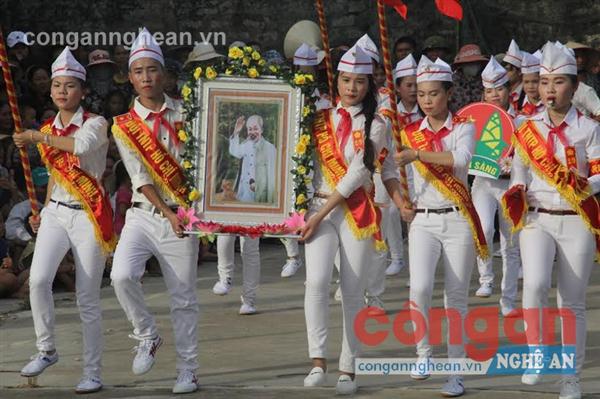 Duyệt đội là hoạt động bổ ích, mang nhiều ý nghĩa                   của Đội Thiếu niên tiền phong Hồ Chí Minh