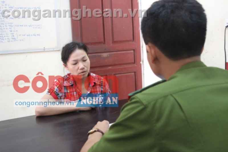 Đối tượng Lô Thị Minh tại cơ quan công an