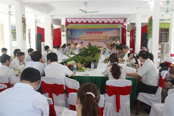 Tại tọa đàm