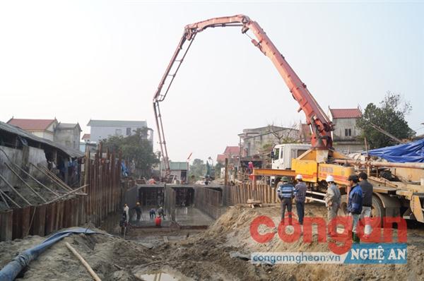 Đẩy nhanh công trình cải tạo, nâng cấp Kênh Bắc                                         trong Tiểu dự án đô thị Vinh
