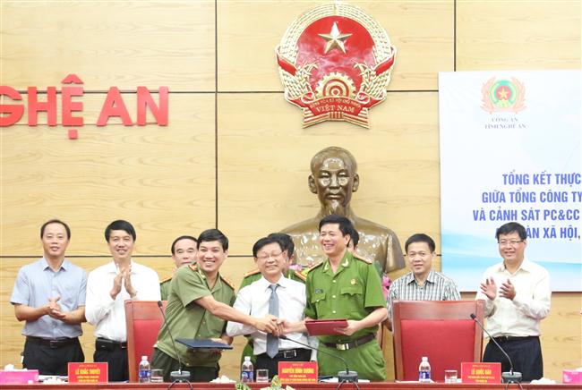 Ký kết quy chế phối hợp mới về đảm bảo ANTT trong thời gian tới