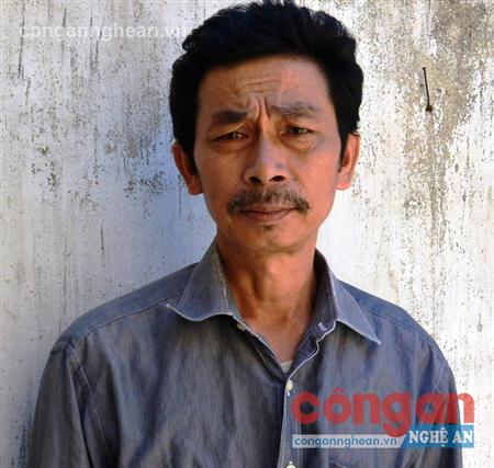 Đối tượng Hồ Sỹ Ba tại nhà tạm giữ Công an huyện