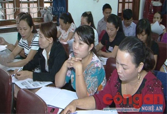 Các học viên tham gia lớp tập huấn