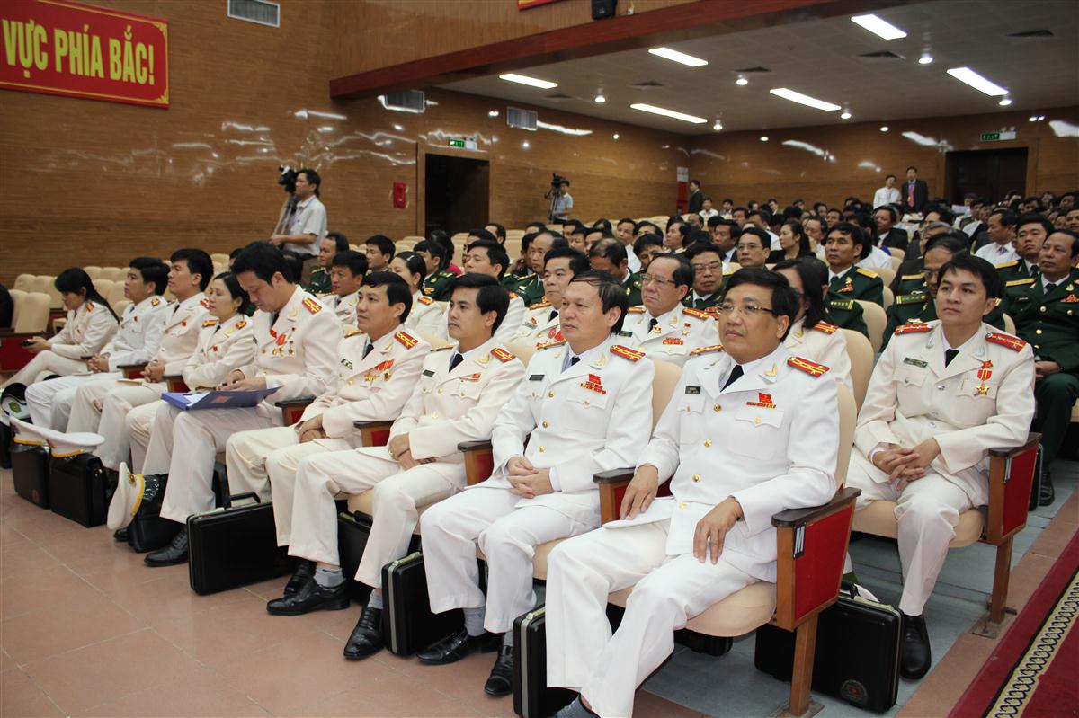 Đoàn đại biểu khối lực lượng vũ trang tại phiên trù bị