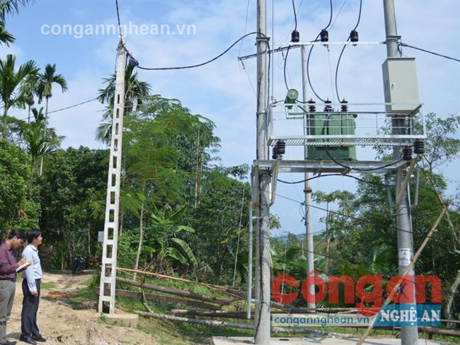 Đường điện thuộc Dự án đi qua xã Châu Phong (Quỳ Châu)
