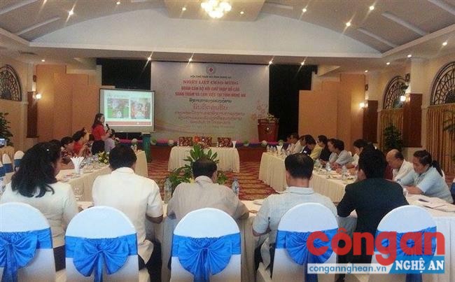 Buổi làm việc của Trung ương Hội Chữ thập đỏ nước CHDCND Lào tại Nghệ An