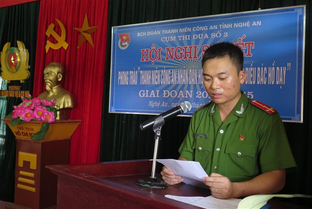 Thượng úy Lê Bá Nhân – Bí thư Đoàn cơ sở Phòng PC65 phát biểu khai mạc hội nghị