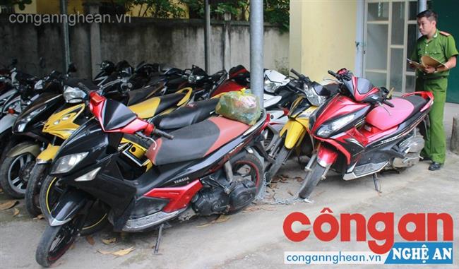 CBCS Công an TX Hoàng Mai kiểm tra phương tiện tạm giữ