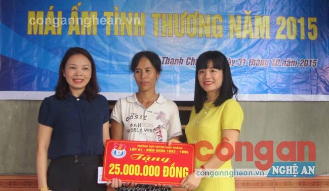 Bàn giao nhà tình nghĩa cho gia đình chị Nguyễn Thị Lợi