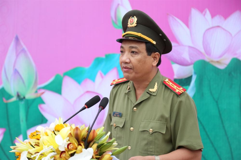 Đại tá Hồ Văn Tứ, Phó Bí thư Đảng ủy, Phó Giám đốc Công an tỉnh quán triệt nội dung Kế hoạch đợt thi đua
