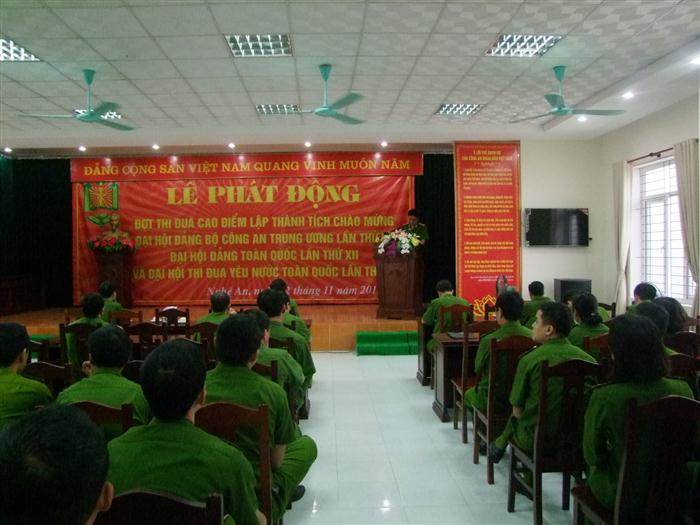 Toàn cảnh buổi lễ phát động đợt thi đua cao điểm của Trại tạm giam Công an tỉnh