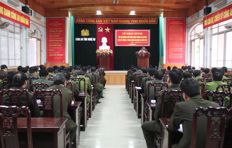 Tại buổi lễ khai giảng