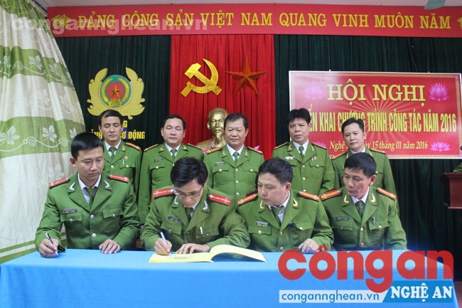 Phòng Cảnh sát cơ động ký kết giao ước thi đua năm 2016
