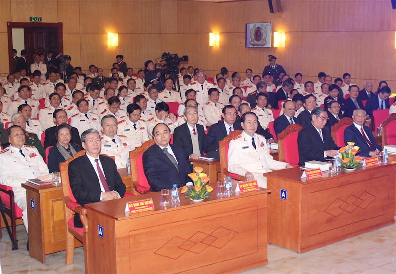 Các đại biểu tham dự buổi lễ