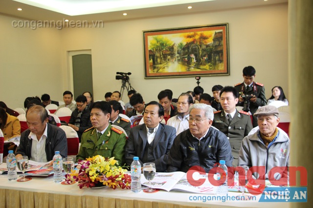 Đại biểu tham dự hội nghị