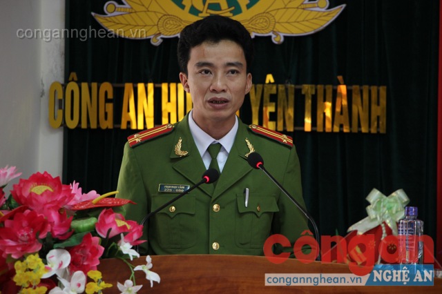 Đồng chí Trung tá Phạm Ngọc Cảnh - Trưởng Công an huyện Yên Thành khai mạc hội nghị
