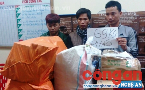 3 đối tượng cùng tang vật tại cơ quan Công an