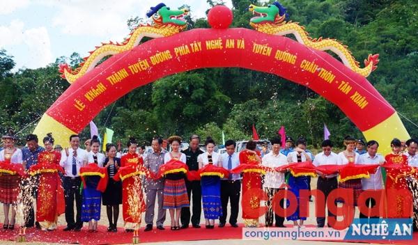  Khánh thành tuyến đường phía Tây Nghệ An và tuyến đường Châu Thôn - Tân Xuân