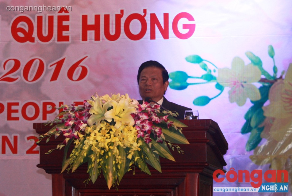 Đ/c Lê Doãn Hợp - nguyên UV TW Đảng, Bộ trưởng Bộ TT-TT, nguyên Bí thư Tỉnh ủy, Chủ tịch UBND tỉnh chúc mừng những thành tích nổi bật của quê hương những năm qua, đồng thời ghi nhận và mong muốn sự đóng góp hơn nữa của con em Nghệ Kiều