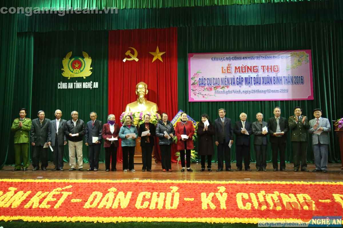 CLB Công an hưu trí TP Vinh đã phát huy truyền thống, giữ vững phẩm chất đạo đức người chiến sỹ CAND