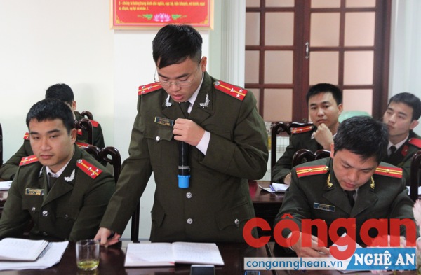 CBCS bày tỏ những đề xuất nguyện vọng trong công tác, rèn luyện tại buổi đối thoại