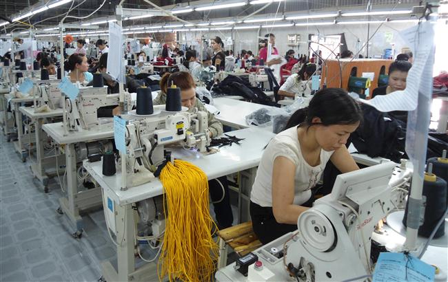 Giải quyết việc làm cho lao động địa phương đang được quan tâm, chỉ đạo