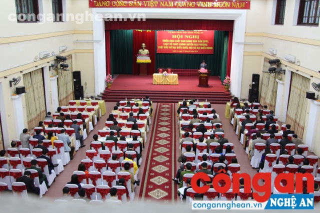 Toàn cảnh hội nghị