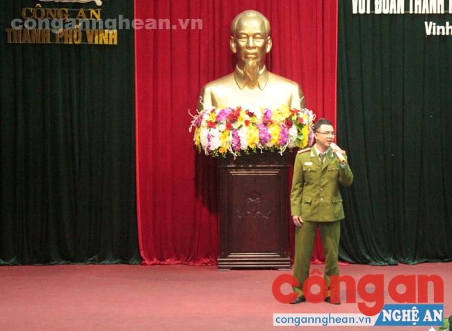 Tiết mục văn nghệ do ĐVTN Công an thành phố Vinh biểu diễn