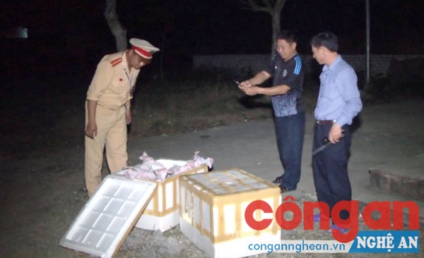 Lực lượng chức năng kiểm tra số thịt mèo không rõ nguồn gốc, xuất xứ