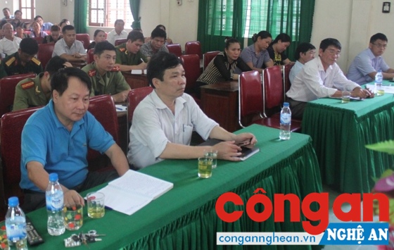 Các cử tri tại hội nghị