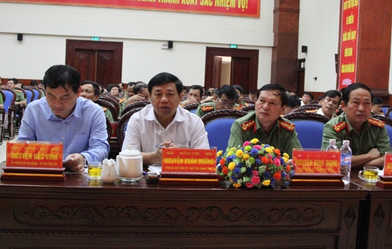 Các Đại biểu Tỉnh uỷ, UBND tỉnh tham dự Hội nghị.