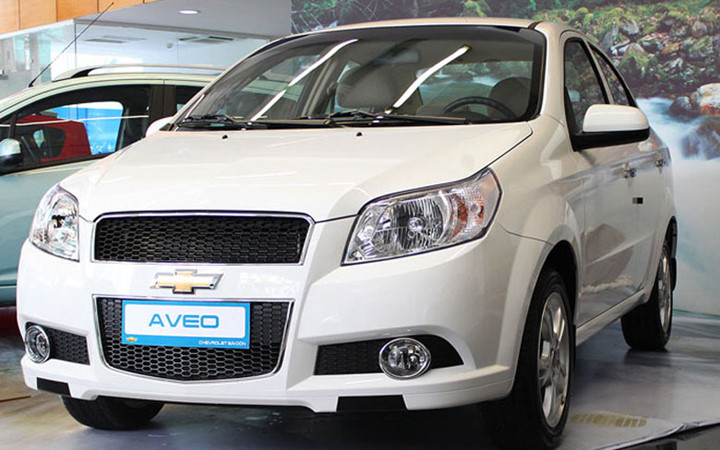 Chevrolet Aveo: Giá bán 1.5MT/425 triệu đồng, 1.5 AT/459 triệu đồng