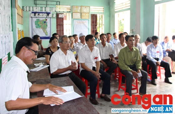 Việc huy động sức mạnh của các tôn giáo sẽ góp phần quan trọng trong công tác bảo vệ môi trường (Trong ảnh: Giáo dân giáo xứ Diễn Hạnh, huyện Diễn Châu trong ngày bầu cử đại biểu Quốc hội và HĐND các cấp)