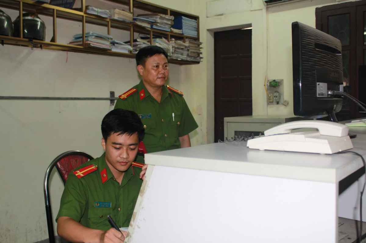 Một giờ trực tổng đài của lực lượng cảnh sát 113
