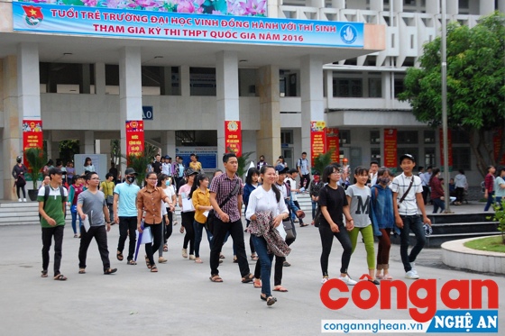 HSSV vay tiền để học tập sẽ phải đối mặt với khoản nợ ngân hàng sau khi ra trường