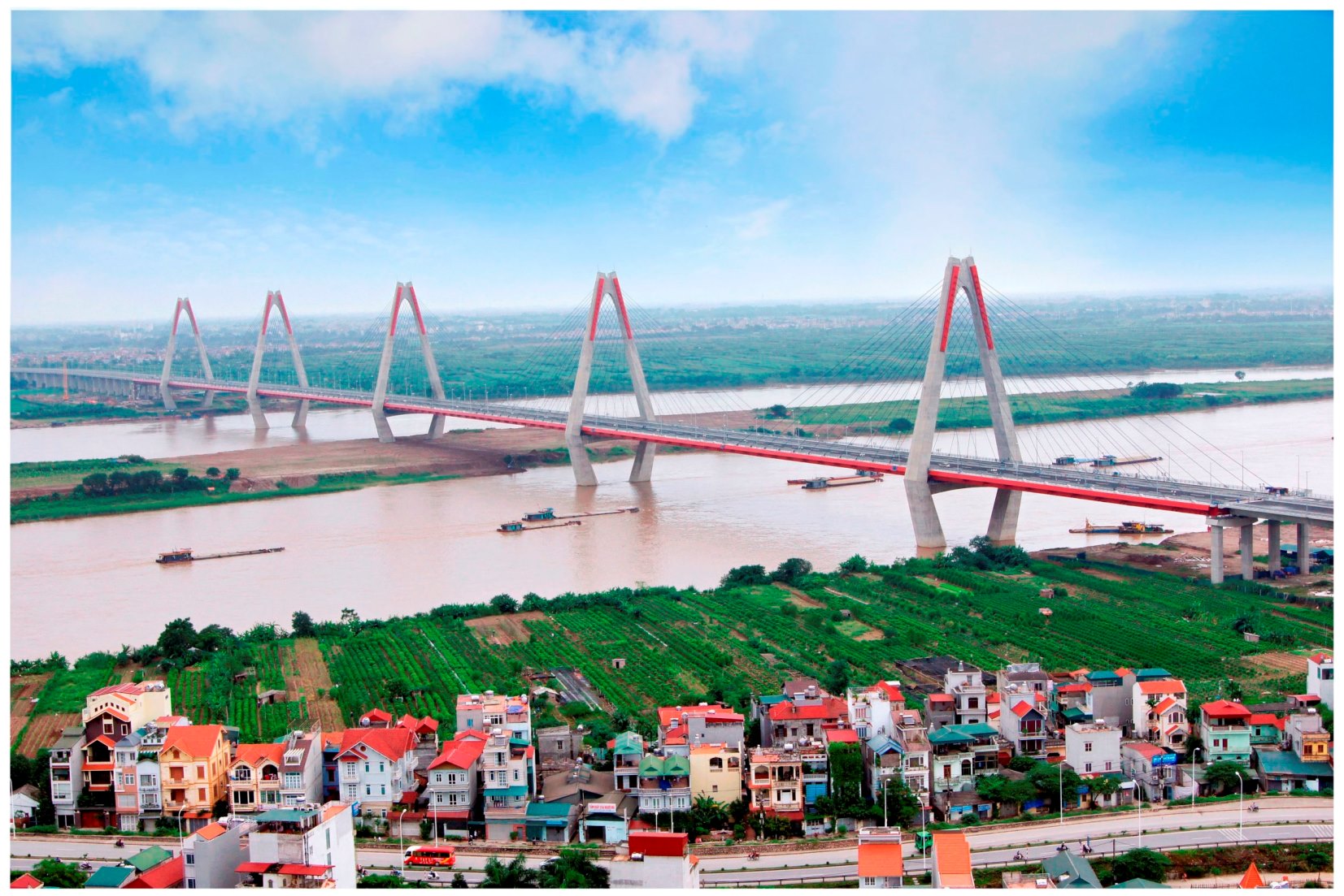 Bước vào mùa thu cách mạng thứ 71, đất nước đang đứng trước những vận hội lớn để cất cánh bay cao hơn nữa.