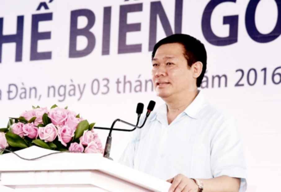 Ông Vương Đình Huệ phát biểu tại lễ khánh thành nhà máy