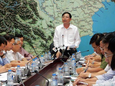 Bộ trưởng - Trưởng ban Nguyễn Xuân Cường chỉ đạo cuộc họp.