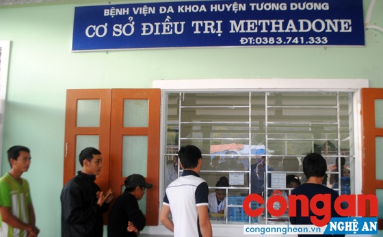 Bệnh nhân đến điều trị cai nghiện bằng mathadone tại một cơ sở y tế trên địa bàn
