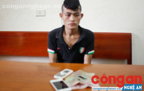 Đối tượng Lê Tùng Trường và tang vật vụ án