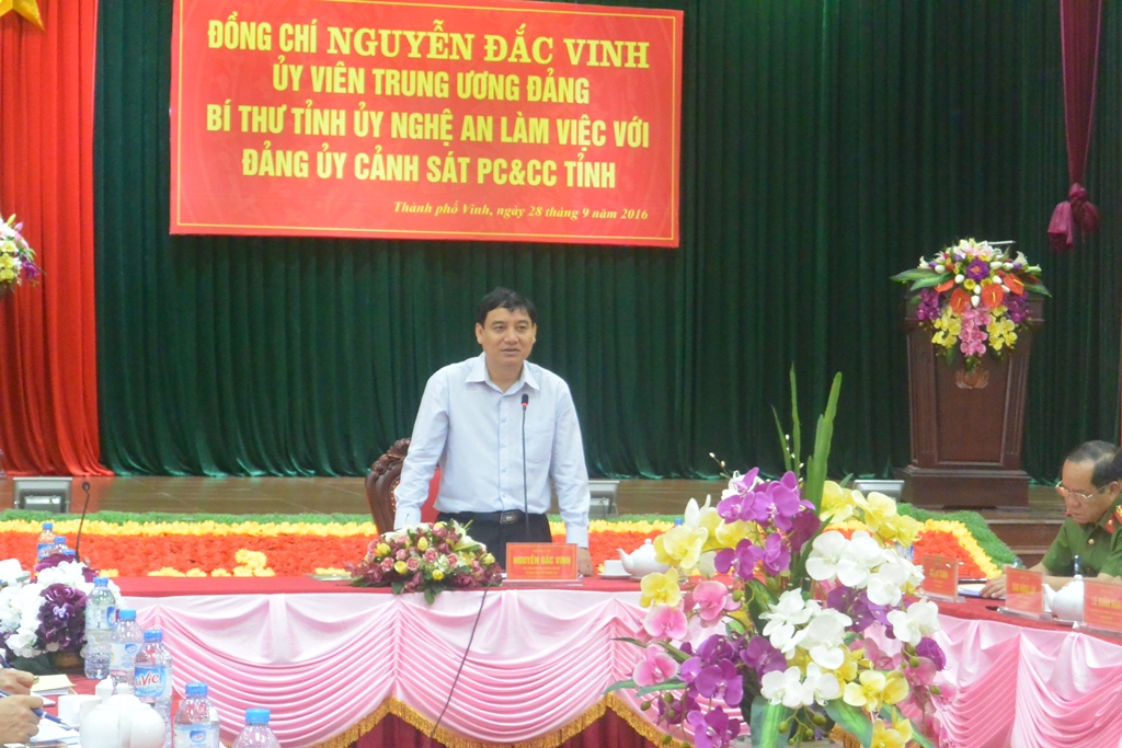 Bí thư Tỉnh ủy yêu cầu Cảnh sát PCCC tăng cường công tác kiểm tra, kiên quyết xử lý nếu có dấu hiệu vi phạm các quy định về PCCC