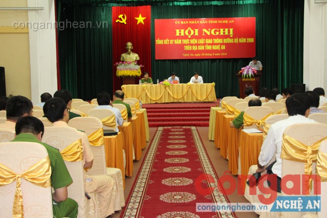 Toàn cảnh hội nghị