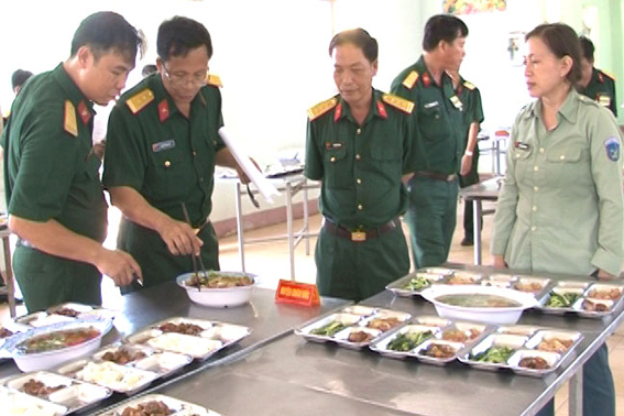 Lực lượng vũ trang tỉnh: Chăm lo bữa ăn cho cán bộ, chiến sĩ