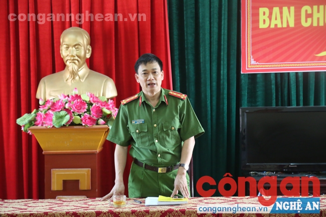 Đồng chí Đại tá Nguyễn Mạnh Hùng - Phó Giám đốc Công an tỉnh phát biểu tại lễ trao thưởng
