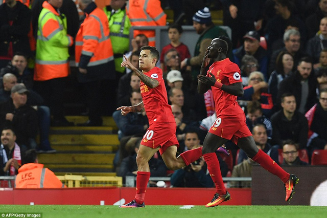 Mane và Coutinho là 2 cầu thủ lập công cho Liverpool