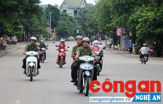 Ban Công an thị trấn Quỳ Hợp tuần tra đảm bảo ATTT trên địa bàn